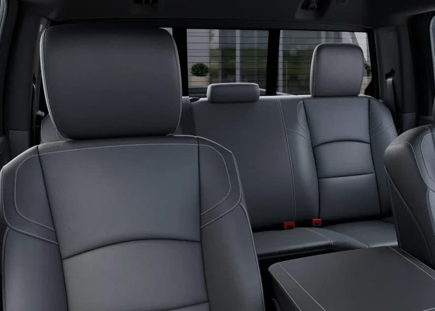 Ram 3500 Tradesman 4x4 Crew Cab 8' Box 2026 — side view
