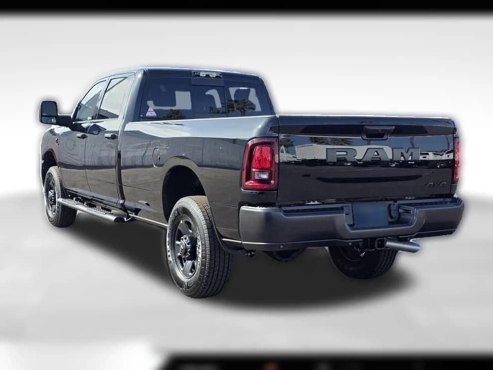 Ram 3500 Tradesman 4x4 Crew Cab 8' Box 2026 — side view