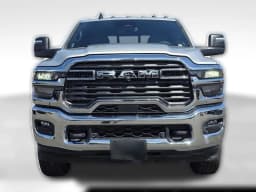 Ram 3500 Tradesman 4x4 Crew Cab 8' Box 2026 — side view
