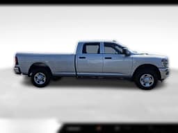 Ram 3500 Tradesman 4x4 Crew Cab 8' Box 2026 — side view