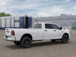 Ram 3500 Big Horn 4x4 Crew Cab 8' Box