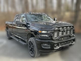 Ram 3500 Big Horn 4x4 Crew Cab 8' Box