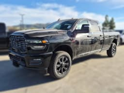 Ram 3500 Big Horn 4x4 Crew Cab 8' Box 2026 — side view