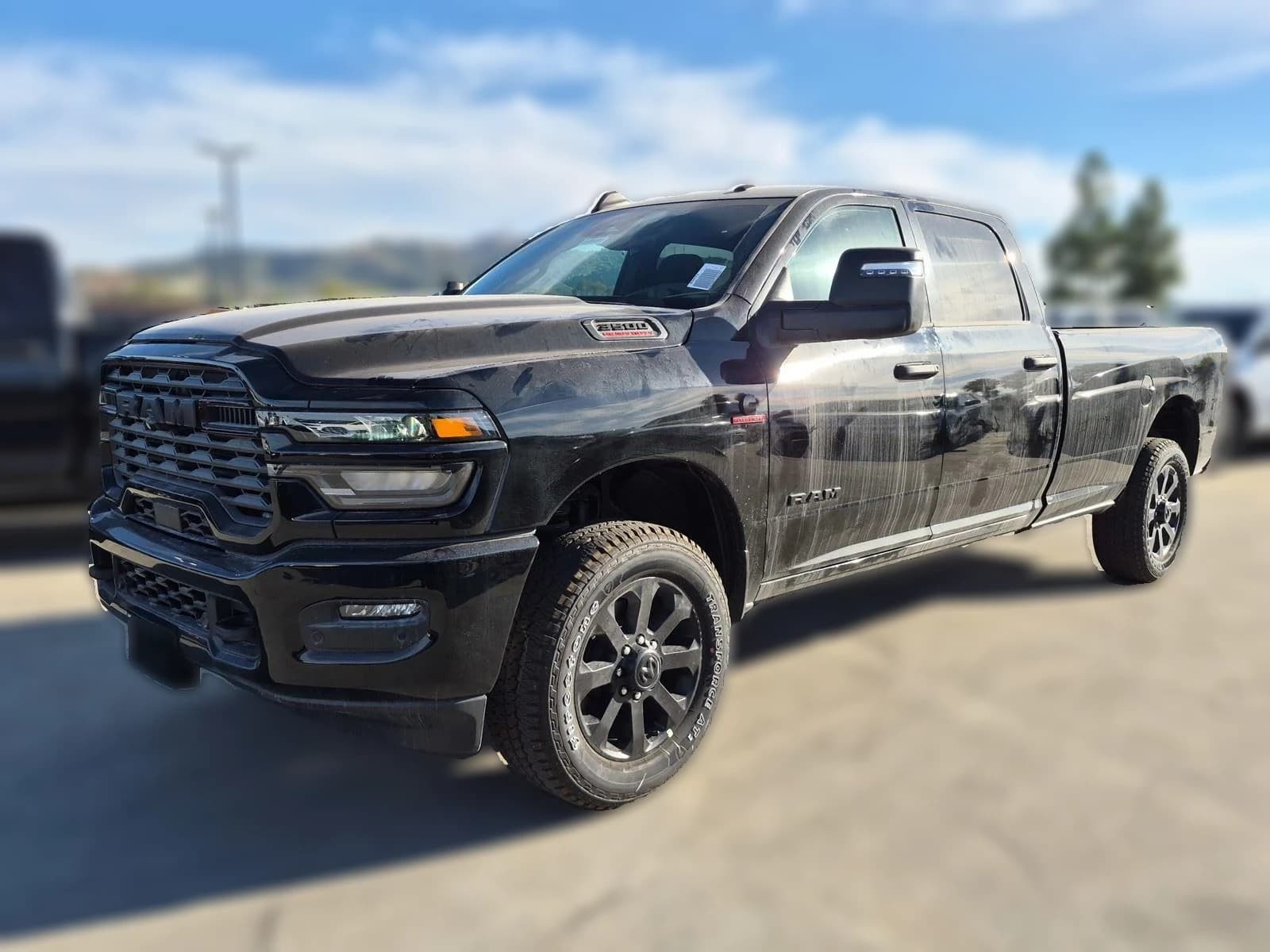 Ram 3500 Big Horn 4x4 Crew Cab 8' Box 2026 — side view