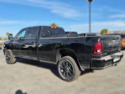 Ram 3500 Big Horn 4x4 Crew Cab 8' Box 2026 — side view