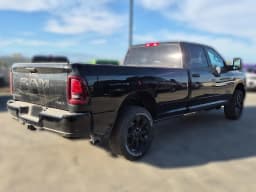 Ram 3500 Big Horn 4x4 Crew Cab 8' Box 2026 — side view