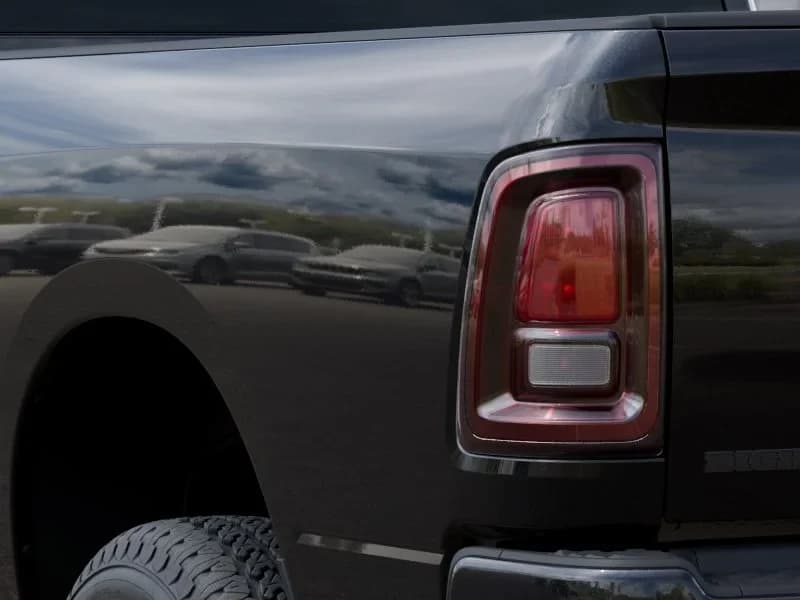 Ram 3500 Big Horn 4x4 Crew Cab 8' Box 2026 — side view