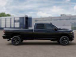 Ram 3500 Big Horn 4x4 Crew Cab 8' Box 2026 — side view