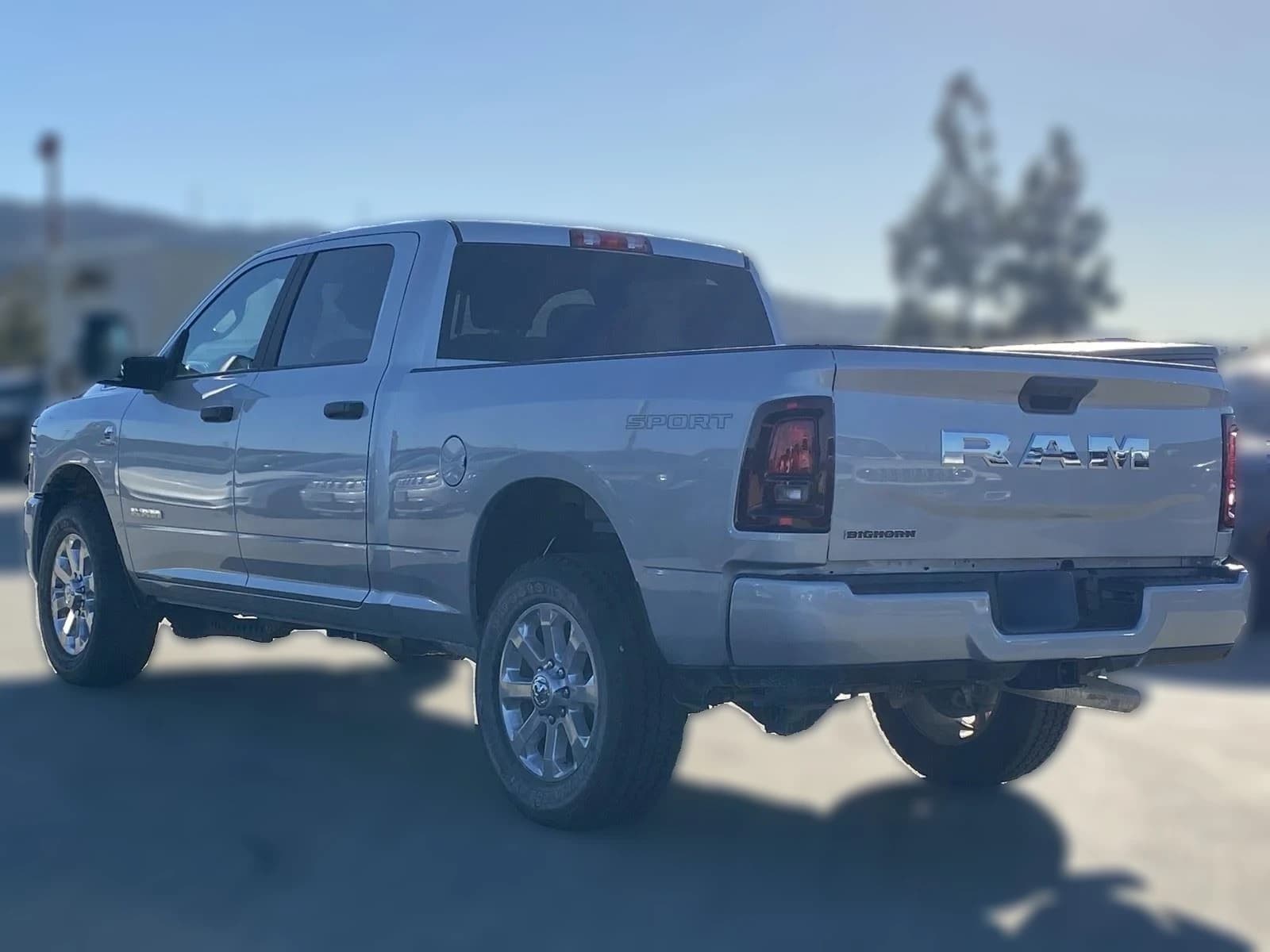 Ram 2500 Big Horn 4x2 Crew Cab 6'4" Box 2026 — side view