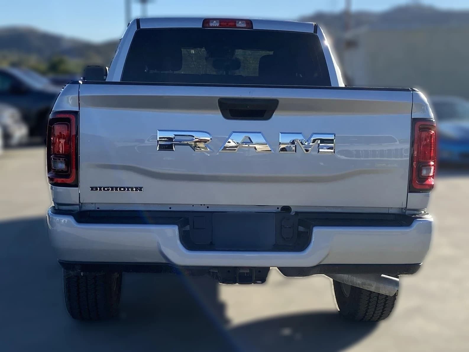 Ram 2500 Big Horn 4x2 Crew Cab 6'4" Box 2026 — side view
