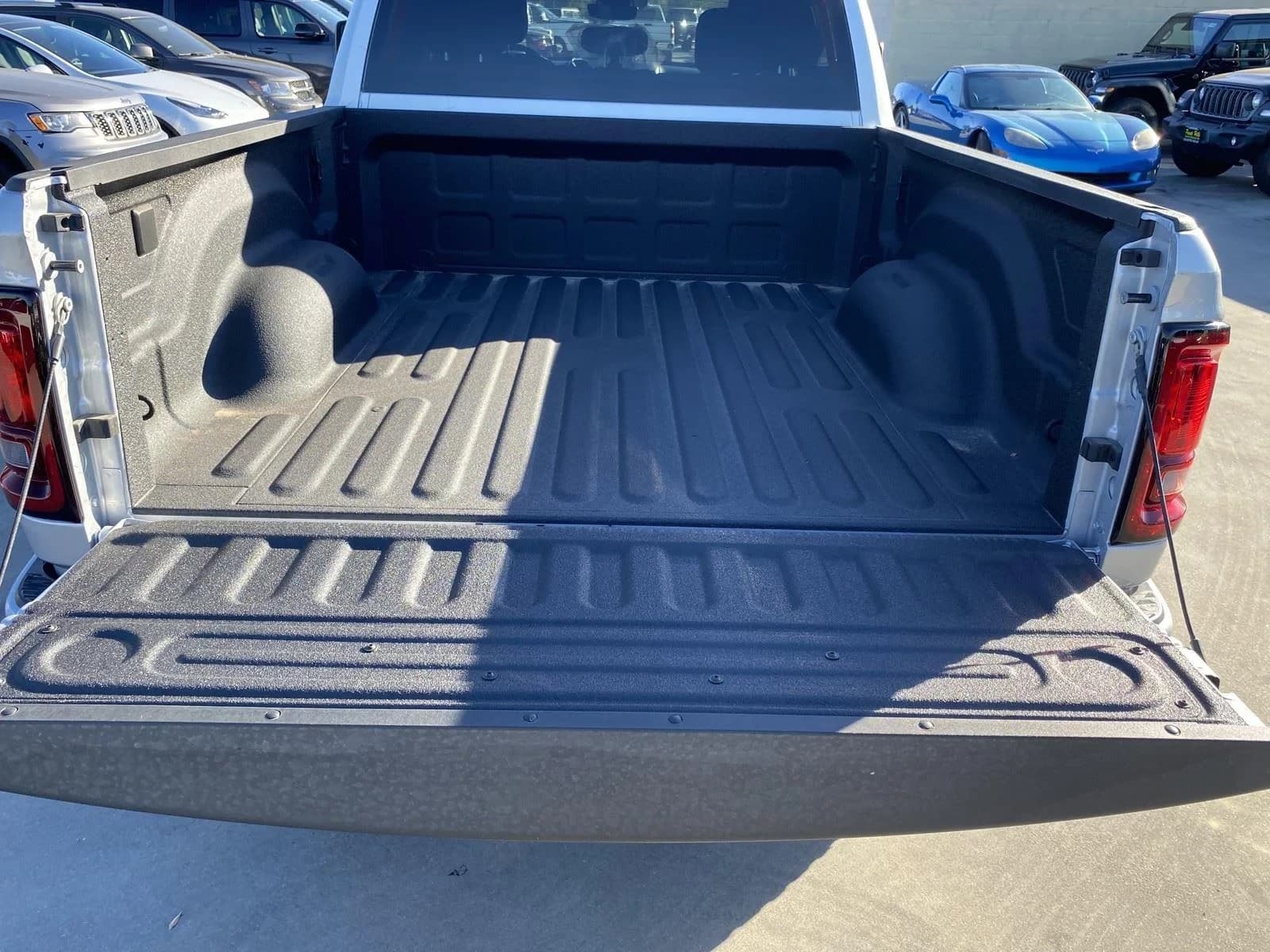 Ram 2500 Big Horn 4x2 Crew Cab 6'4" Box 2026 — side view