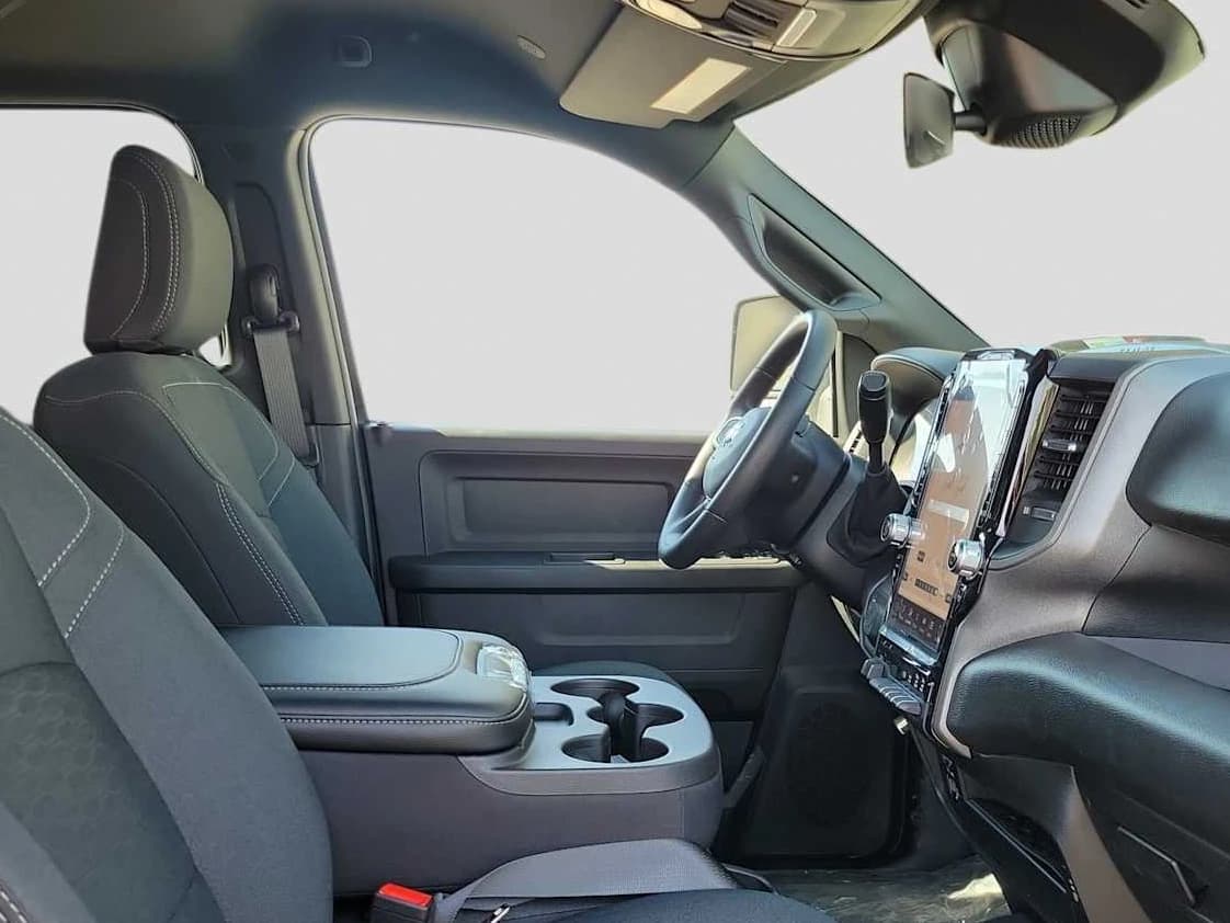 Ram 2500 Tradesman 4x4 Crew Cab 6'4" Box 2026 — side view