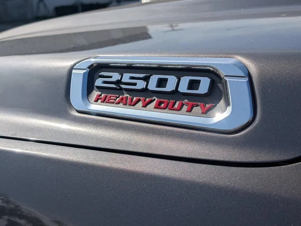 Ram 2500 Tradesman 4x4 Crew Cab 6'4" Box 2026 — side view
