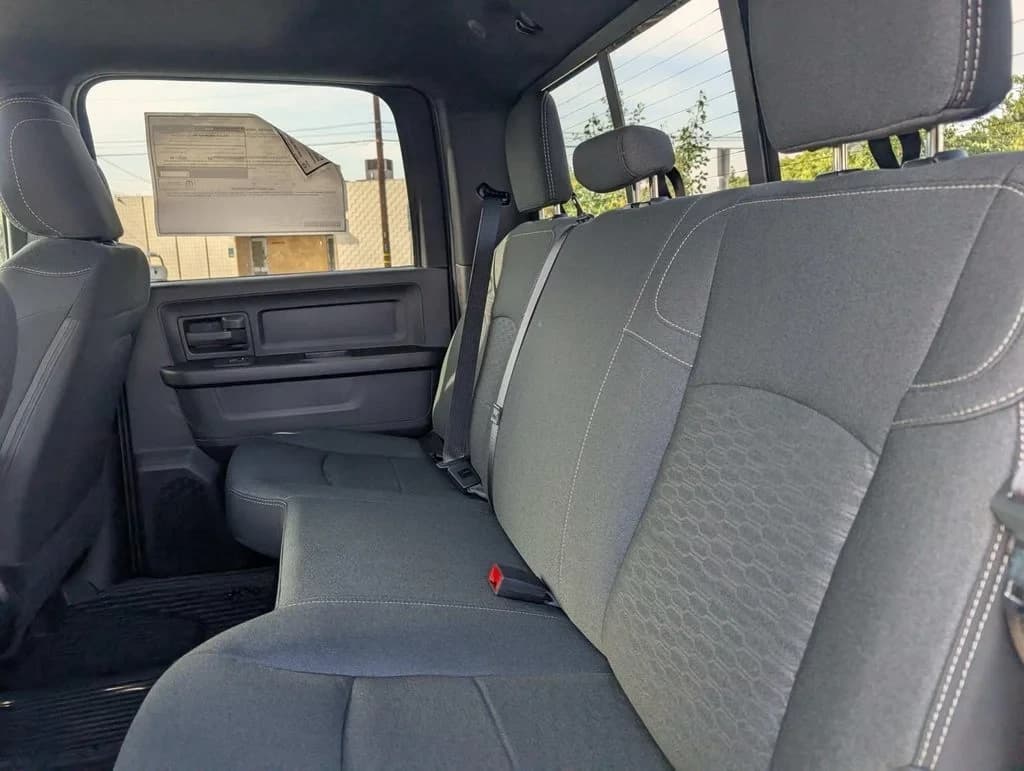Ram 2500 Tradesman 4x4 Crew Cab 6'4" Box 2026 — side view