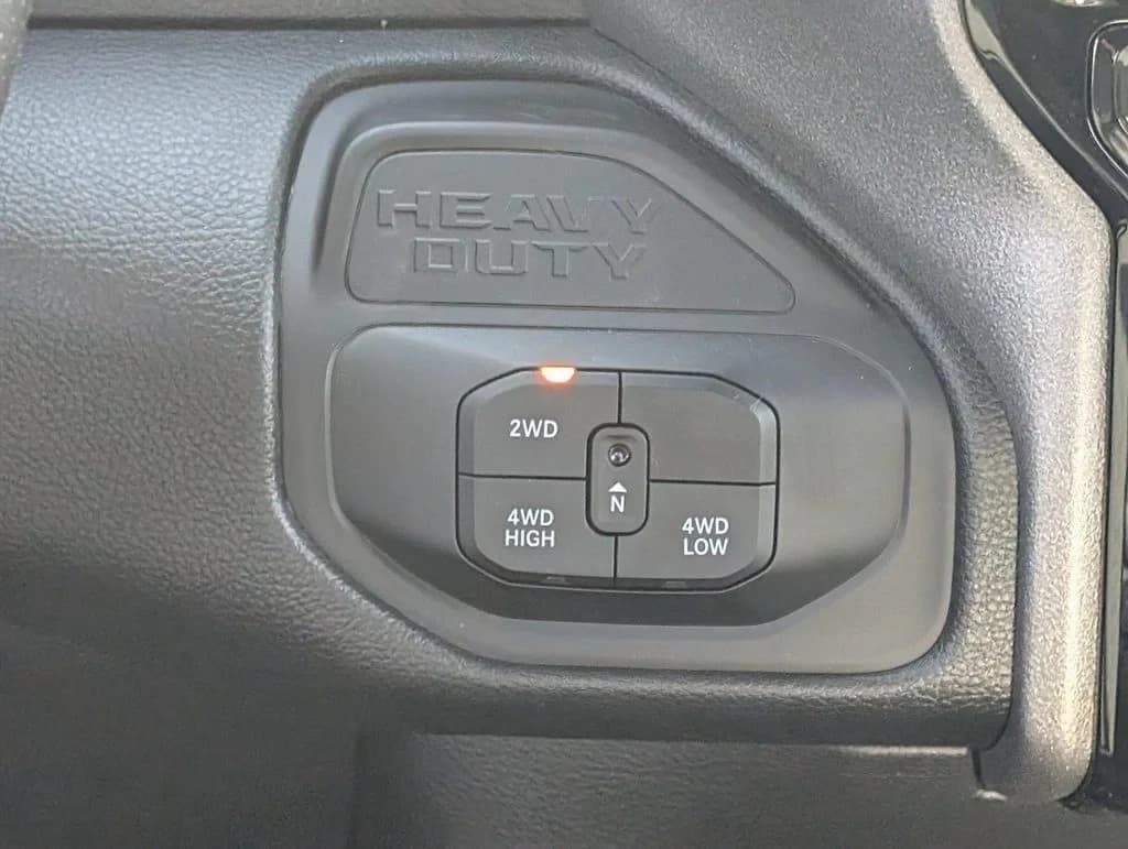 Ram 2500 Tradesman 4x4 Crew Cab 6'4" Box 2026 — side view