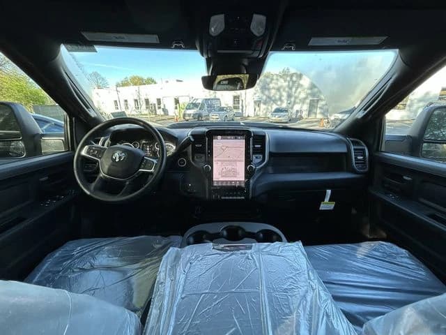 Ram 2500 Black Express 4x4 Crew Cab 6'4" Box 2026 — side view