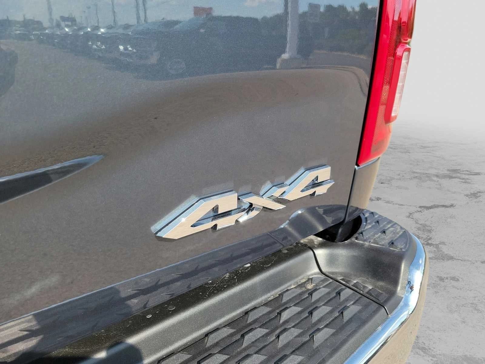 Ram 2500 Tradesman 4x4 Crew Cab 6'4" Box 2026 — side view