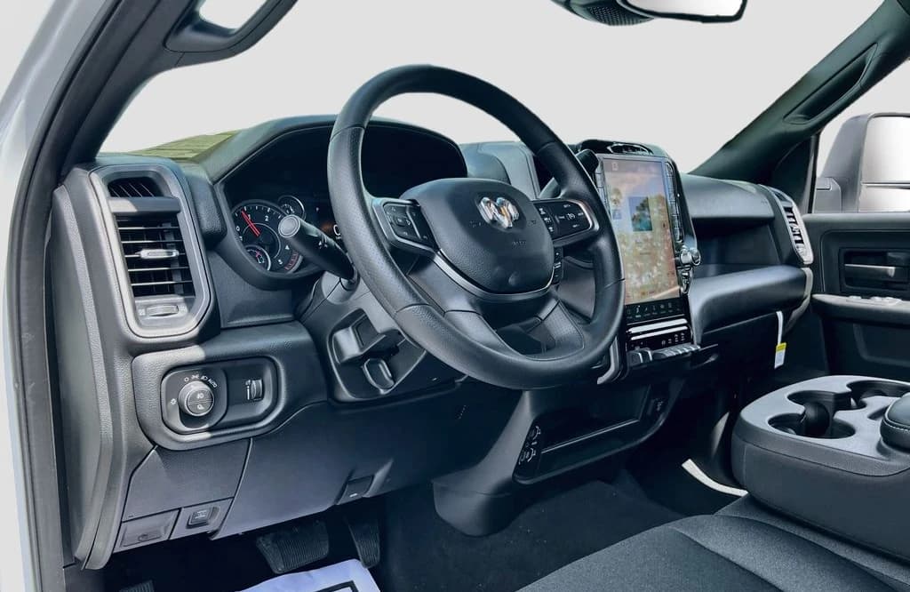 Ram 2500 Tradesman 4x4 Crew Cab 6'4" Box 2026 — side view
