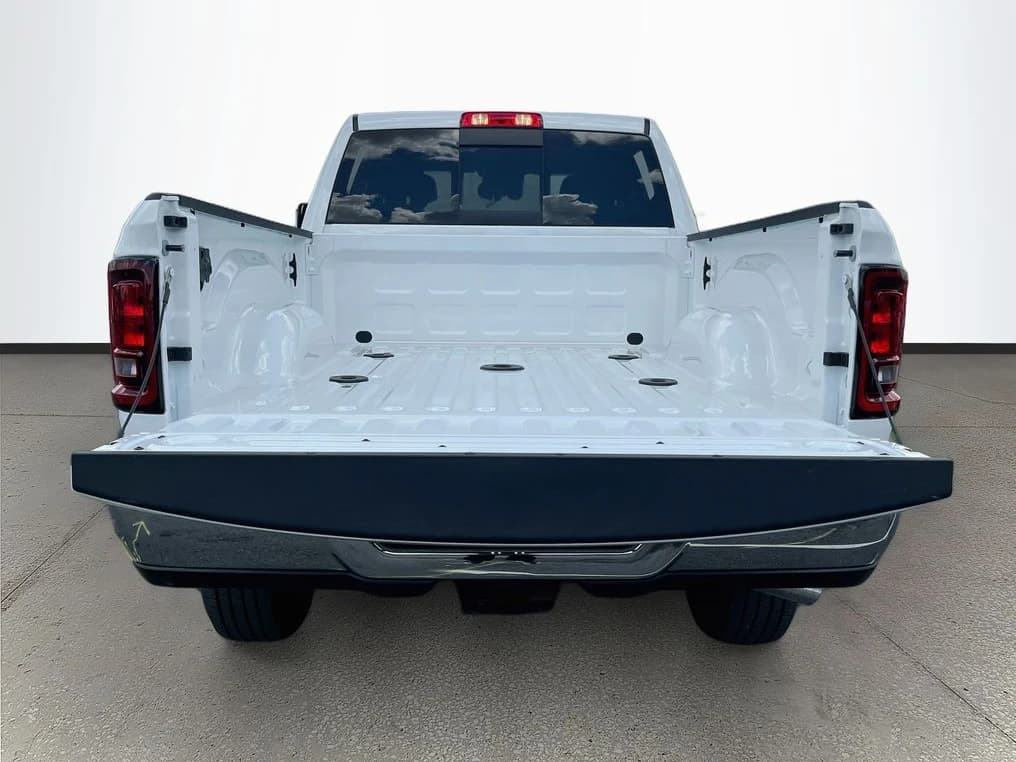 Ram 2500 Tradesman 4x4 Crew Cab 6'4" Box 2026 — side view