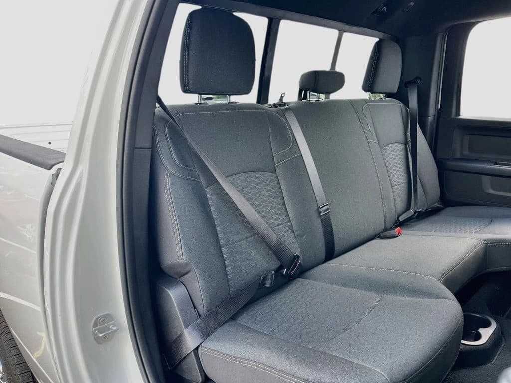 Ram 2500 Tradesman 4x4 Crew Cab 6'4" Box 2026 — side view
