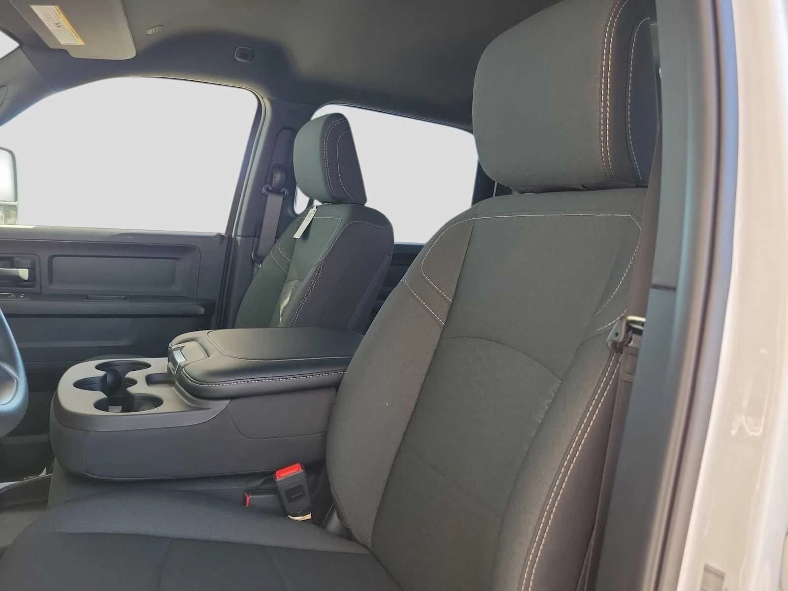 Ram 2500 Tradesman 4x4 Crew Cab 6'4" Box 2026 — side view