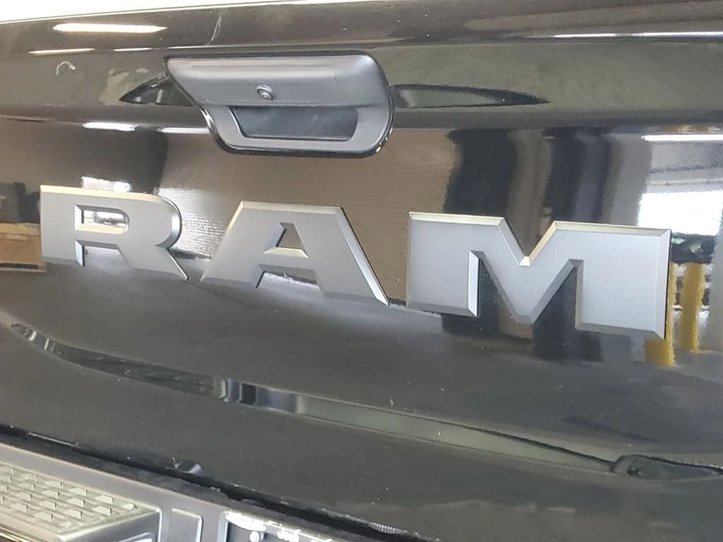 Ram 2500 Black Express 4x4 Crew Cab 6'4" Box 2026 — side view