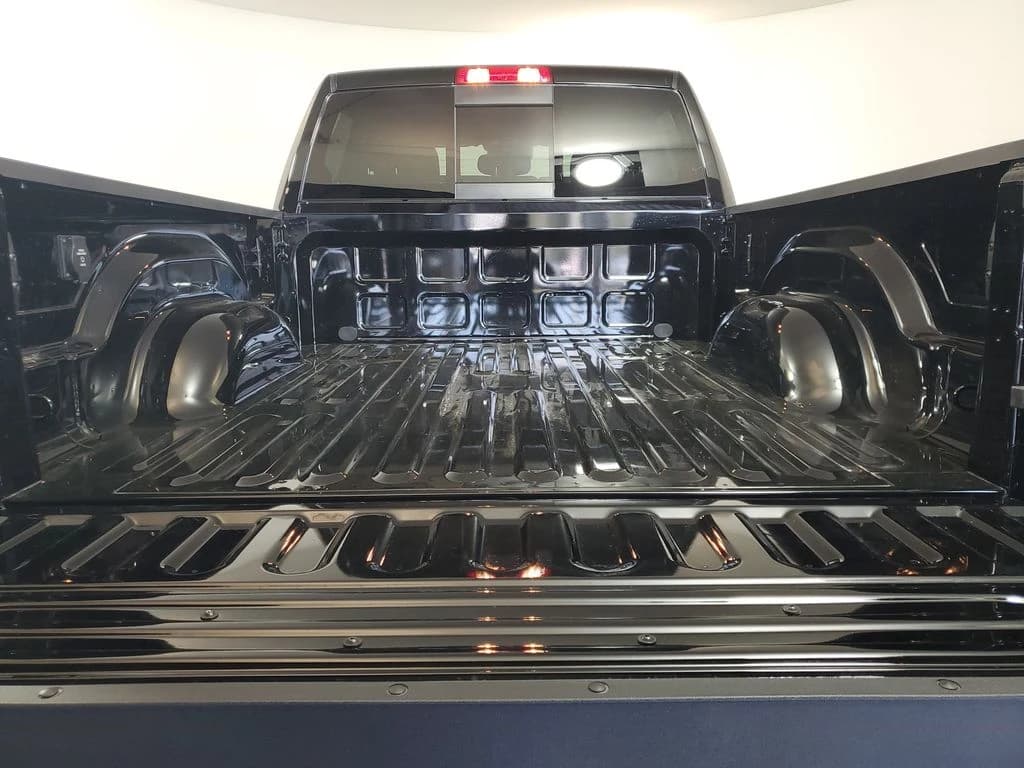 Ram 2500 Black Express 4x4 Crew Cab 6'4" Box 2026 — side view