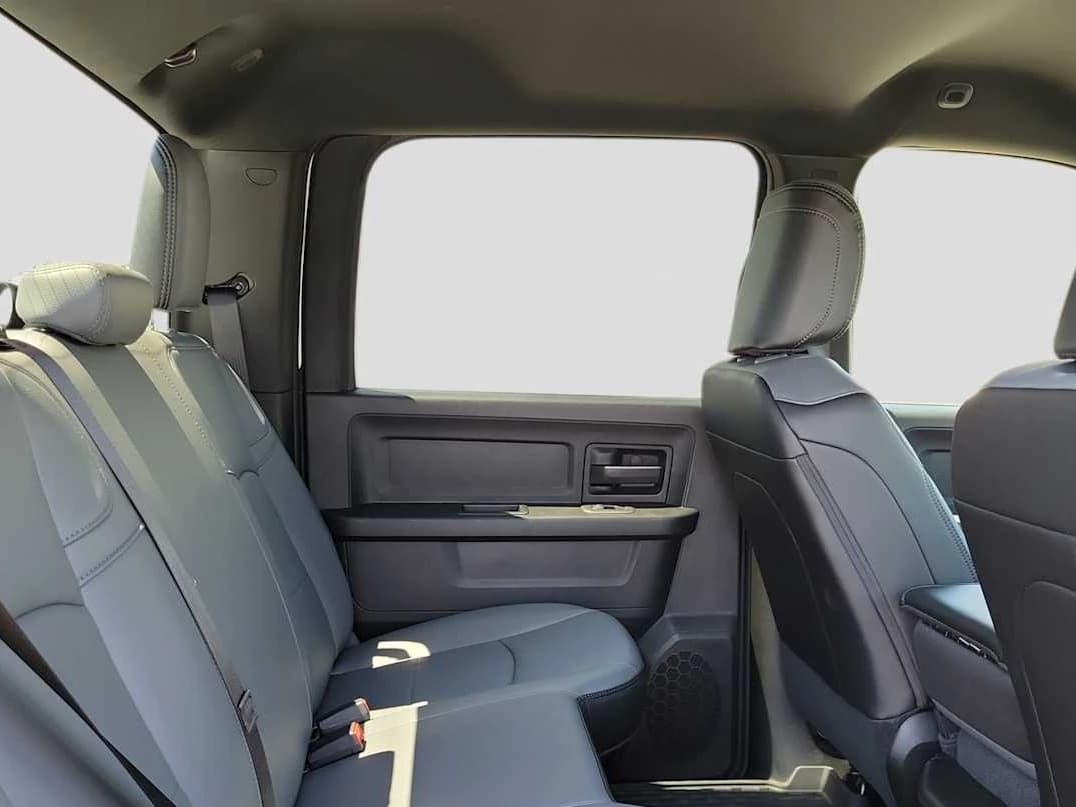 Ram 2500 Tradesman 4x4 Crew Cab 6'4" Box 2025 — side view
