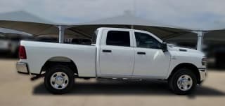 Ram 2500 Tradesman 4x4 Crew Cab 6'4" Box