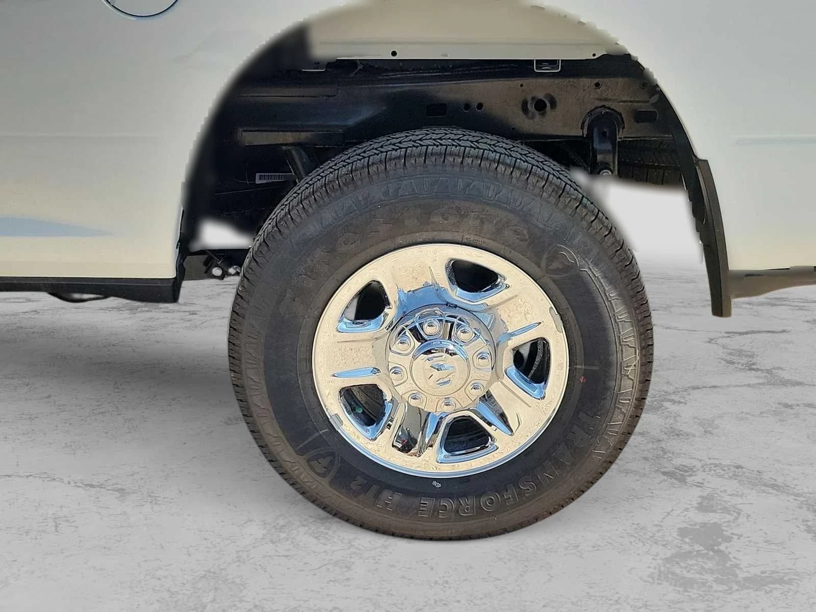 Ram 2500 Tradesman 4x4 Crew Cab 6'4" Box 2026 — side view