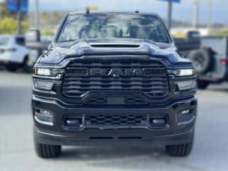 Ram 2500 Tradesman 4x4 Crew Cab 6'4" Box