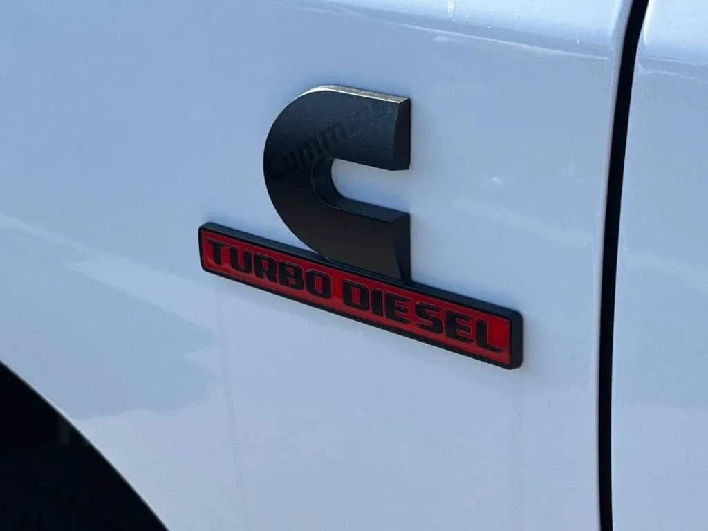 Ram 2500 Tradesman 4x4 Crew Cab 6'4" Box 2026 — side view