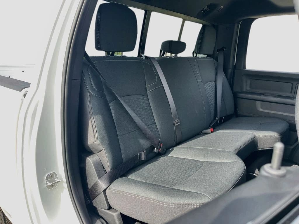 Ram 2500 Tradesman 4x4 Crew Cab 6'4" Box 2026 — side view