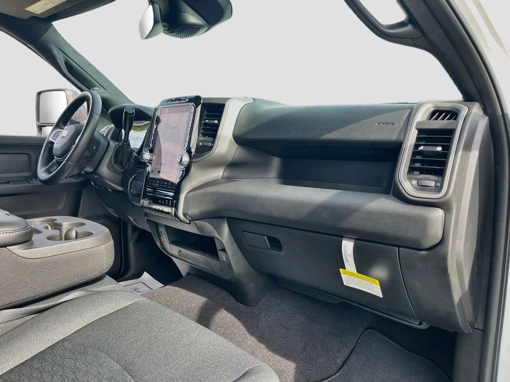 Ram 2500 Tradesman 4x4 Crew Cab 6'4" Box 2026 — side view