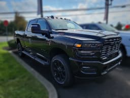 Ram 2500 Big Horn 4x4 Crew Cab 6'4" Box 2025 — side view