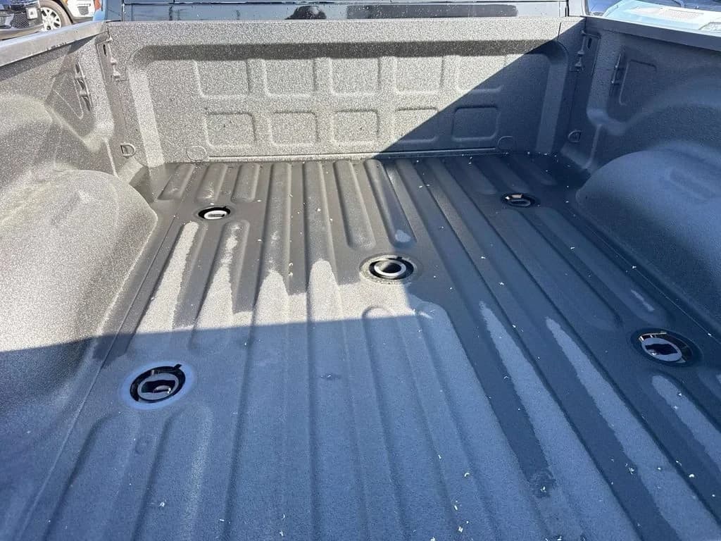 Ram 2500 Big Horn 4x4 Crew Cab 6'4" Box 2026 — side view