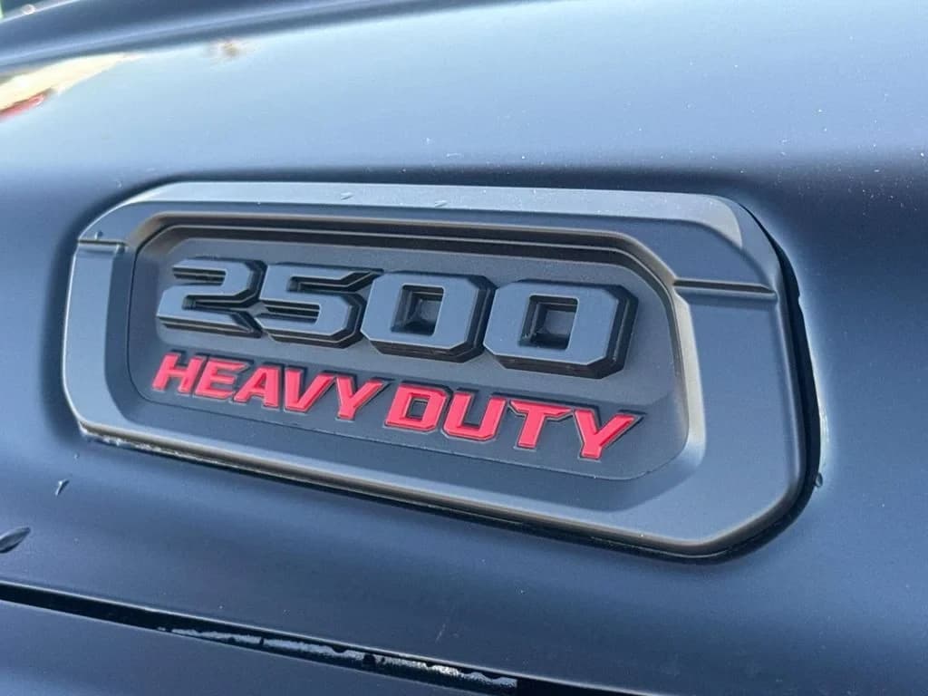 Ram 2500 Big Horn 4x4 Crew Cab 6'4" Box 2026 — side view