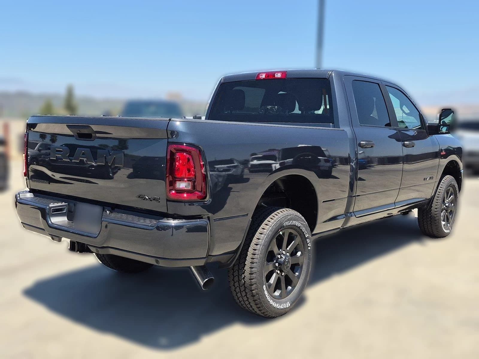 Ram 2500 Big Horn 4x4 Crew Cab 6'4" Box 2026 — side view
