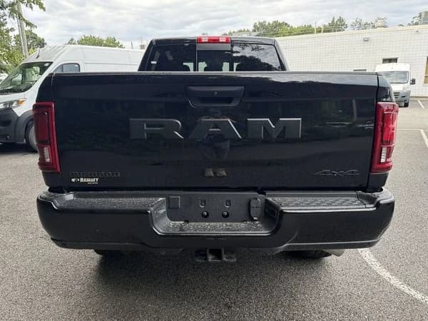 Ram 2500 Big Horn 4x4 Crew Cab 6'4" Box 2027 — side view