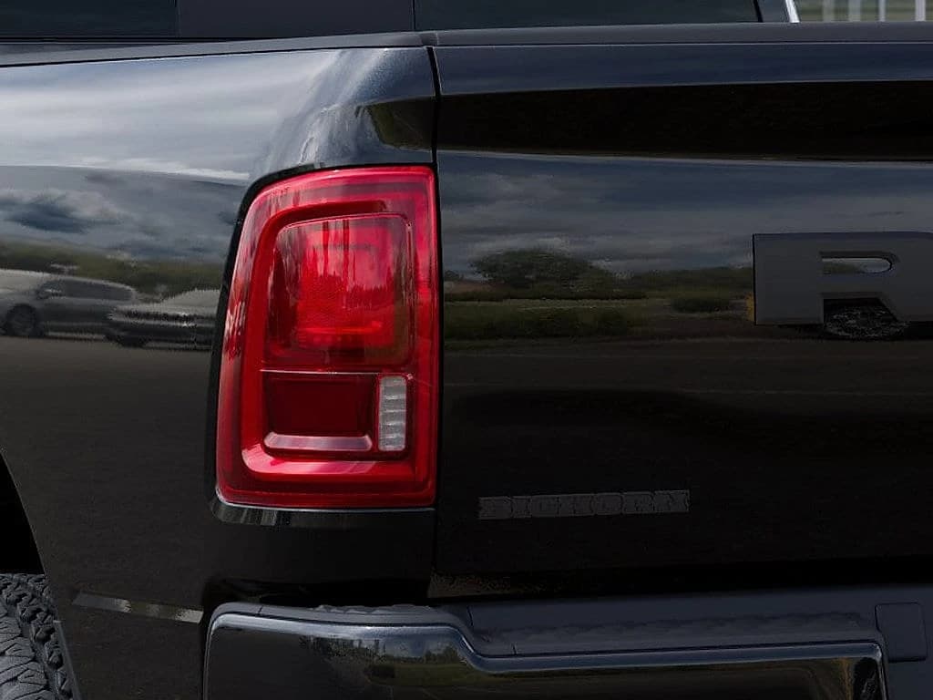 Ram 2500 Big Horn 4x4 Crew Cab 6'4" Box 2027 — side view