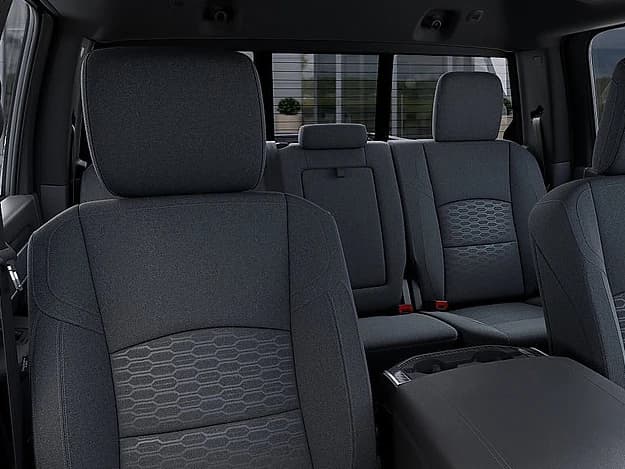 Ram 2500 Big Horn 4x4 Crew Cab 6'4" Box 2027 — side view