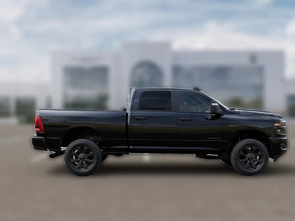 Ram 2500 Big Horn 4x4 Crew Cab 6'4" Box 2027 — side view