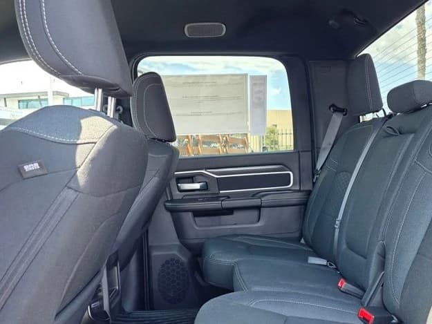 Ram 2500 Big Horn 4x4 Crew Cab 6'4" Box 2026 — side view