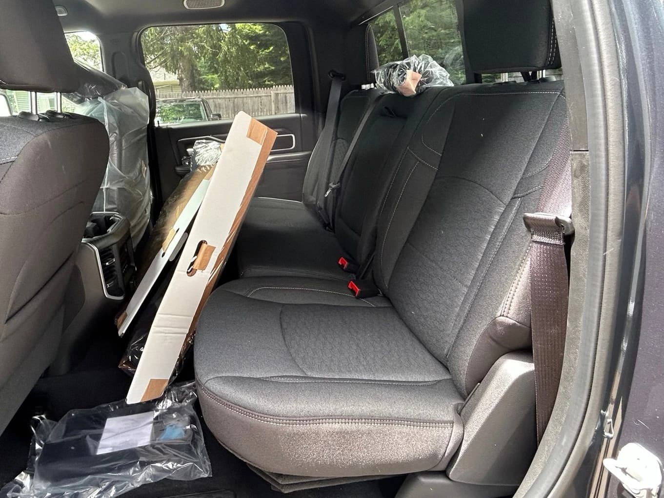Ram 2500 Big Horn 4x4 Crew Cab 6'4" Box 2026 — side view