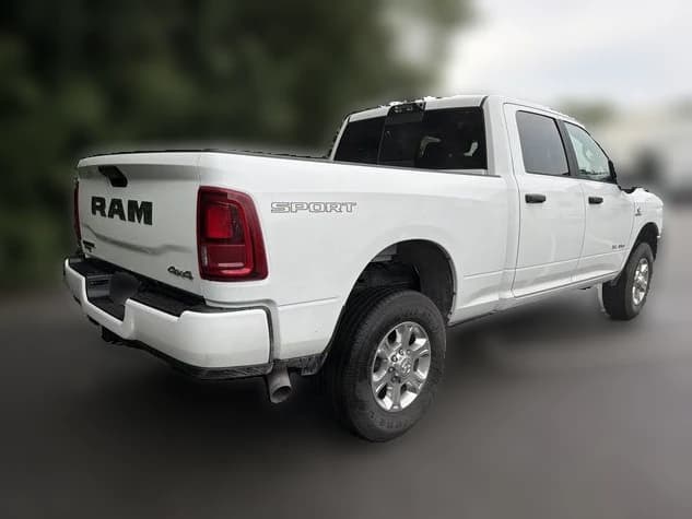 Ram 2500 Big Horn 4x4 Crew Cab 6'4" Box 2026 — side view