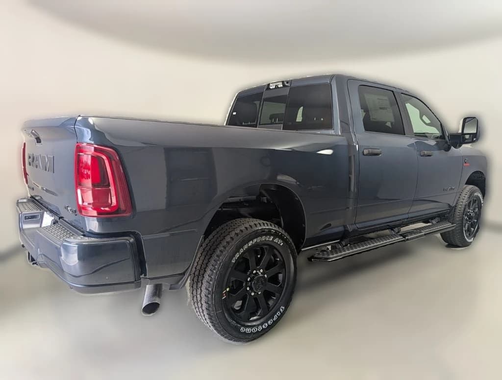 Ram 2500 Big Horn 4x4 Crew Cab 6'4" Box 2026 — side view