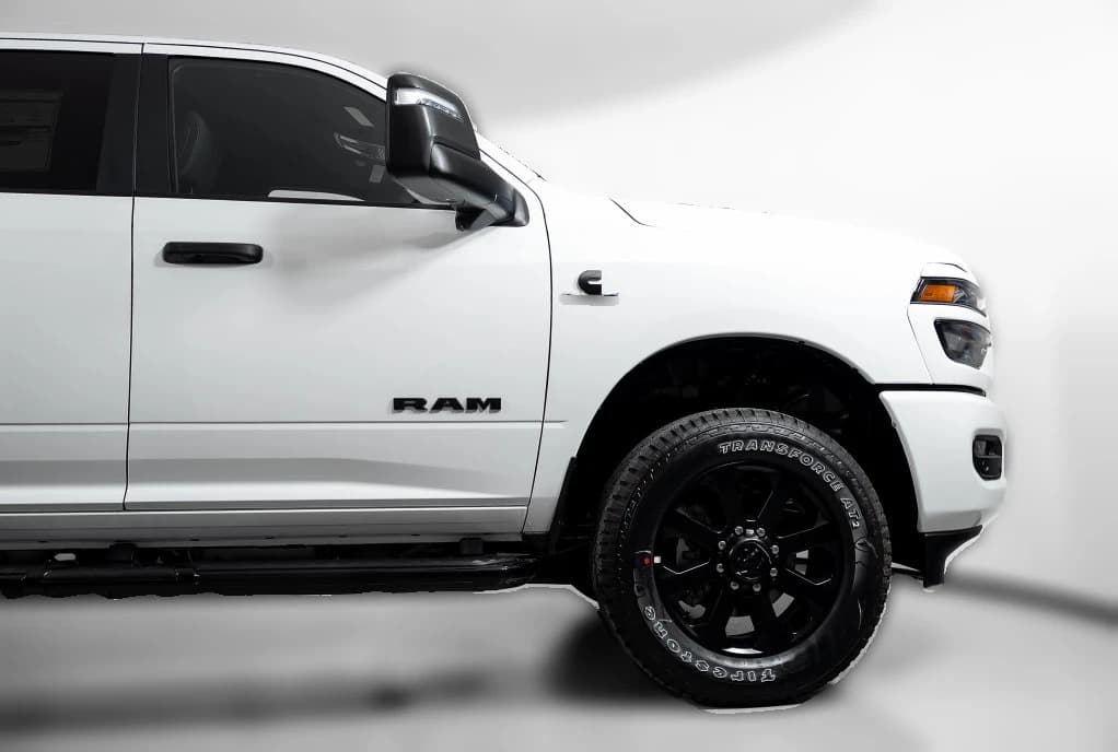 Ram 2500 Big Horn 4x4 Crew Cab 6'4" Box 2027 — side view