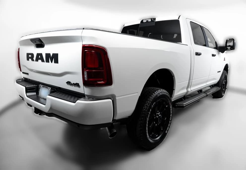 Ram 2500 Big Horn 4x4 Crew Cab 6'4" Box 2027 — side view