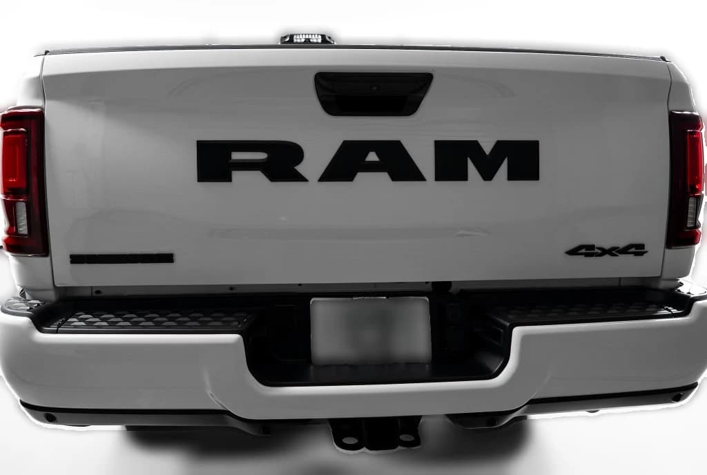 Ram 2500 Big Horn 4x4 Crew Cab 6'4" Box 2027 — side view