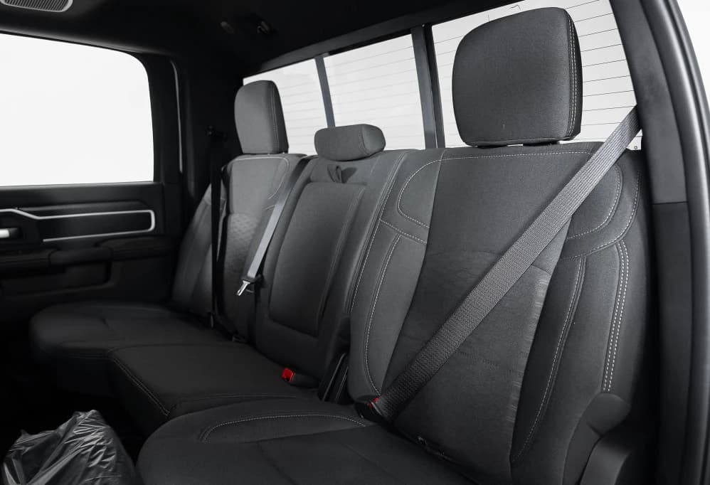 Ram 2500 Big Horn 4x4 Crew Cab 6'4" Box 2027 — side view